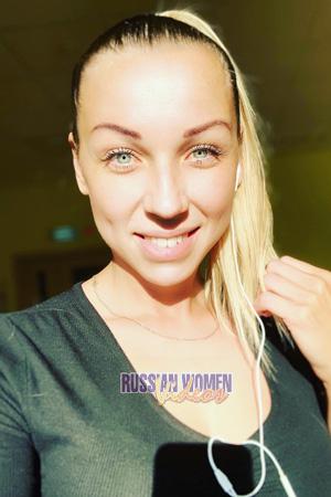 199175 - Oksana Age: 33 - Russia