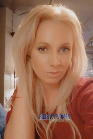 210764 - Ksenia Age: 38 - Russia