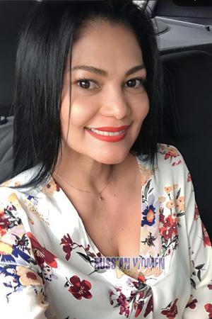 215857 - Isabel Age: 49 - Colombia