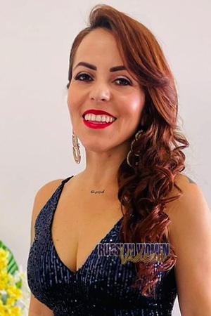 221238 - Fernanda Age: 36 - Costa Rica