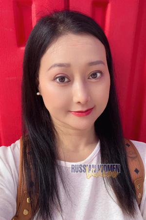 225137 - Lily Age: 51 - China