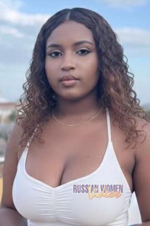 225520 - Daniela Age: 20 - Colombia